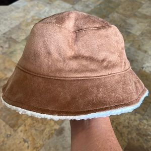 Vince Camuto bucket hat